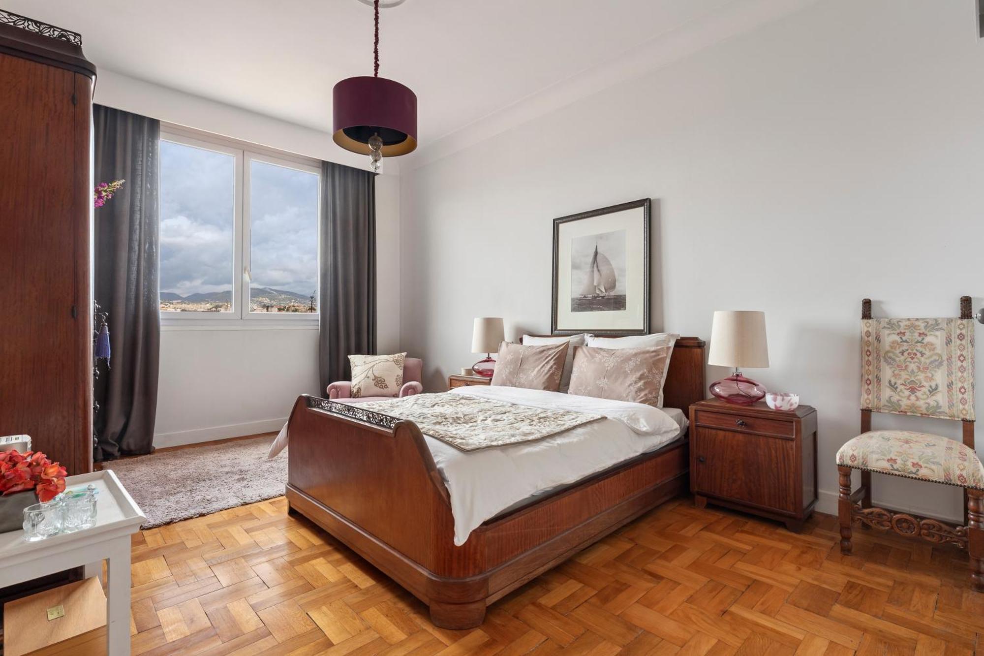 Appartamento Unique Sea View Apartment, Center, 100m2
